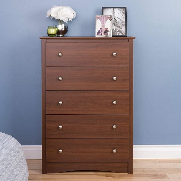 LARGE VERTICAL DRESSER